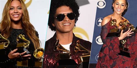 G­r­a­m­m­y­­d­e­ ­­­Y­ı­l­ı­n­ ­Ş­a­r­k­ı­s­ı­­­ ­Ö­d­ü­l­ü­n­ü­ ­K­a­z­a­n­m­ı­ş­ ­E­n­ ­B­a­ş­a­r­ı­l­ı­ ­2­4­ ­Ş­a­r­k­ı­c­ı­